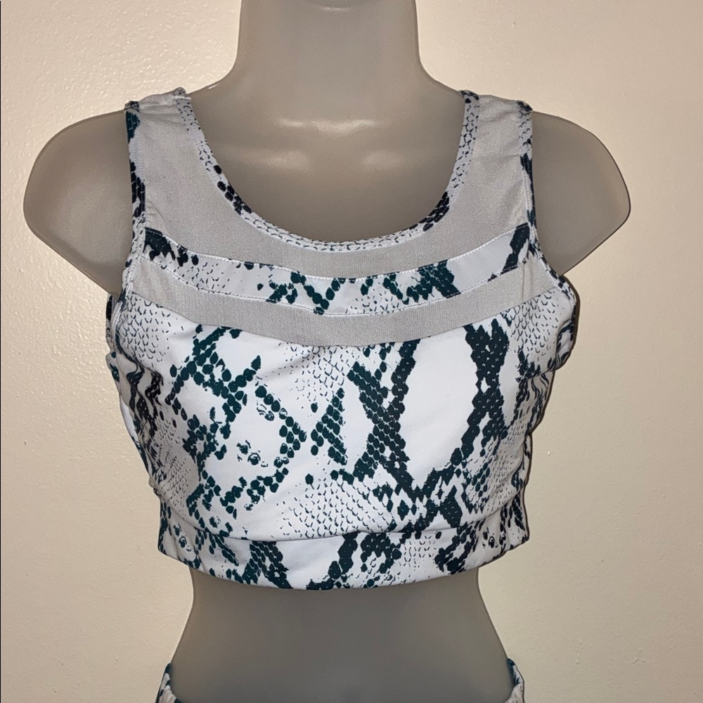 Snake Print Set - Picture 4 of 6